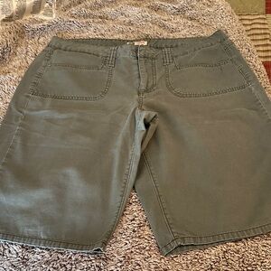 Faded Glory Women's Olive Flat Front Shorts